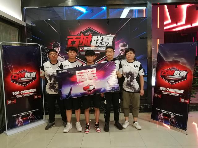 NAVI 淘汰了 FURIA Esports 从 StarLadder 布达佩斯 Major 2025